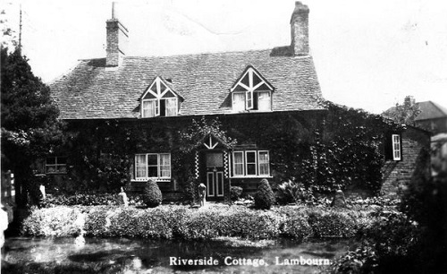 7.Riverside Cottage