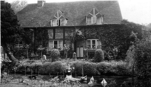 9.Riverside Cottage